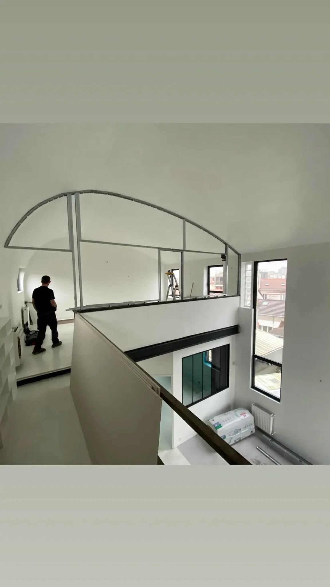 Aménagement intérieur avec verrières et rangements